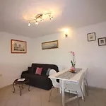In With One-bedroom 7 Apartament *