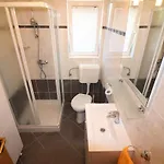 In With One-bedroom 7 *